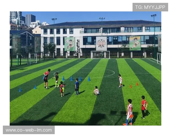 足球明星子女的偶像是谁 揭秘他们背后的运动启蒙与成长故事